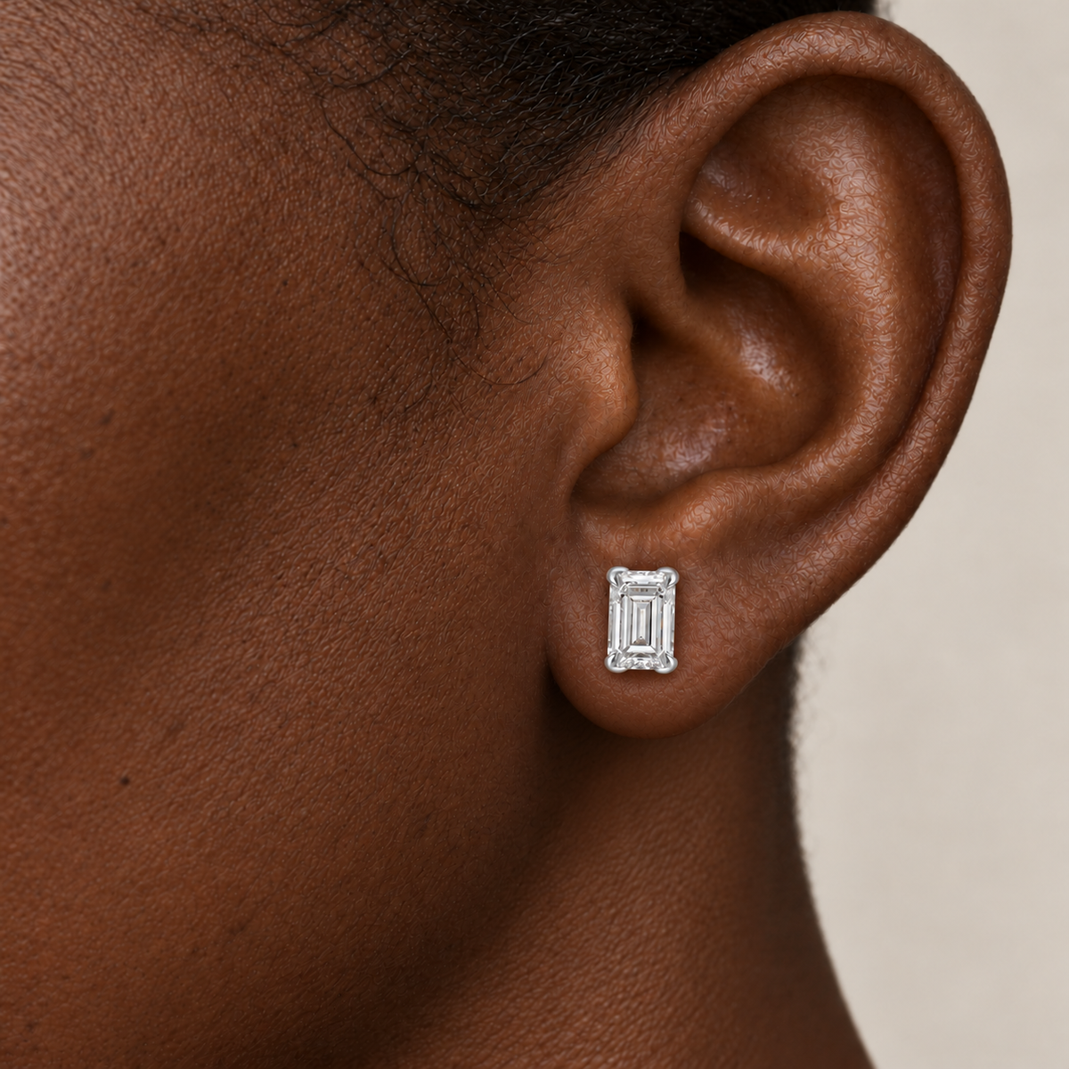 Emerald Solaria Stud by STUDIOHERSBY worn on the ear