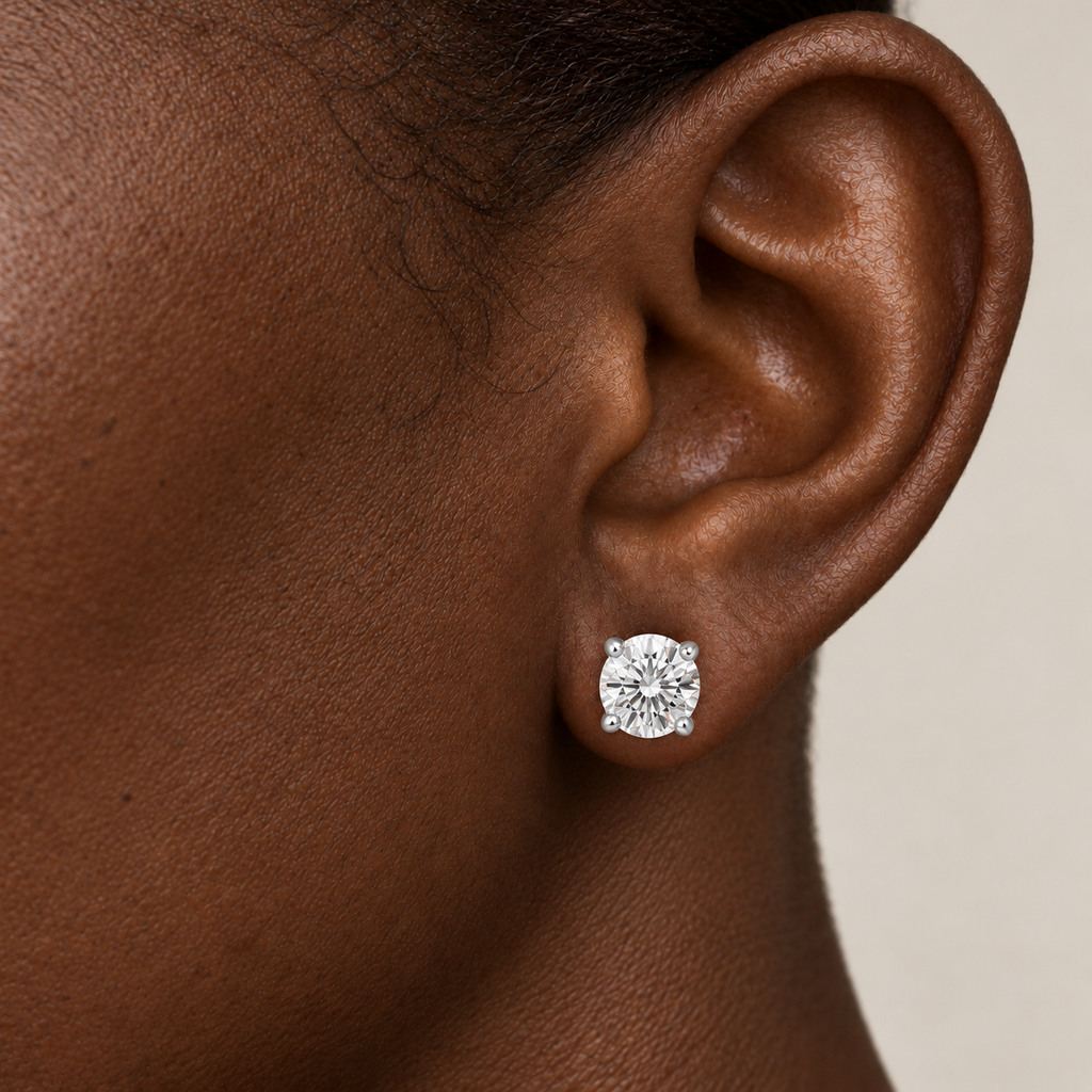 Round Solaria 4-Prong Stud by STUDIOHERSBY worn on the ear